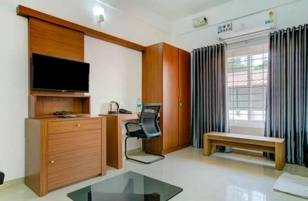 Phoenix Holidays Kochi Eksteriør bilde