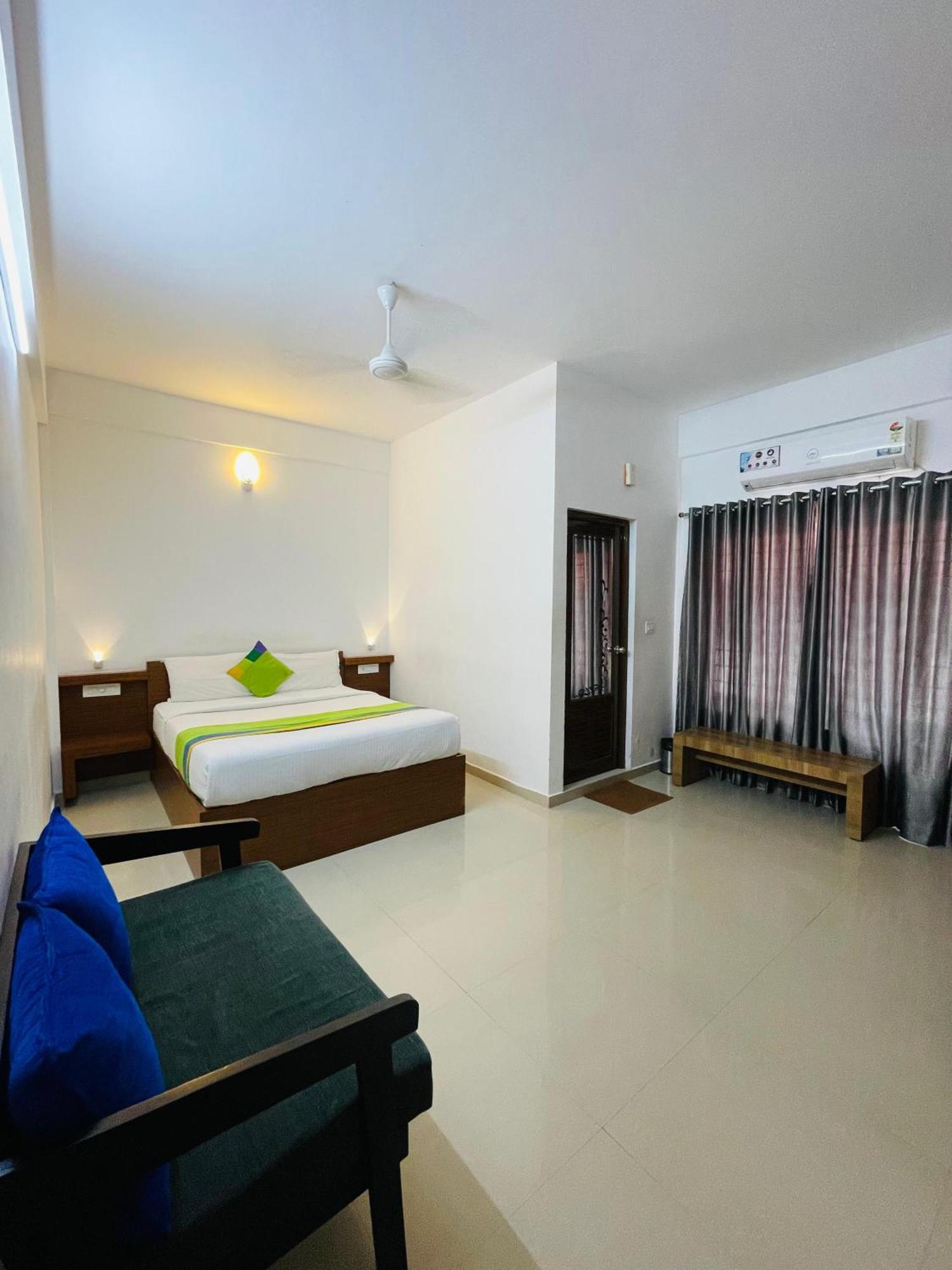 Phoenix Holidays Kochi Eksteriør bilde