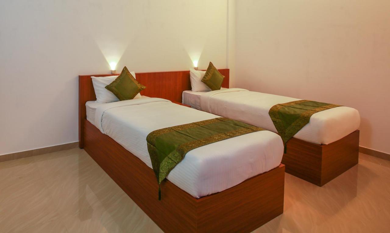 Phoenix Holidays Kochi Eksteriør bilde