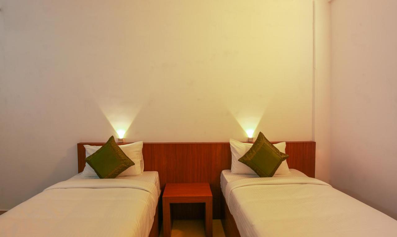 Phoenix Holidays Kochi Eksteriør bilde