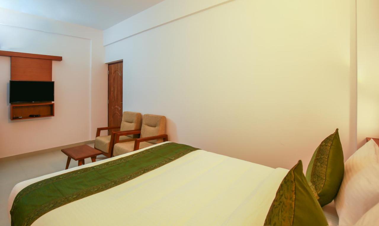 Phoenix Holidays Kochi Eksteriør bilde