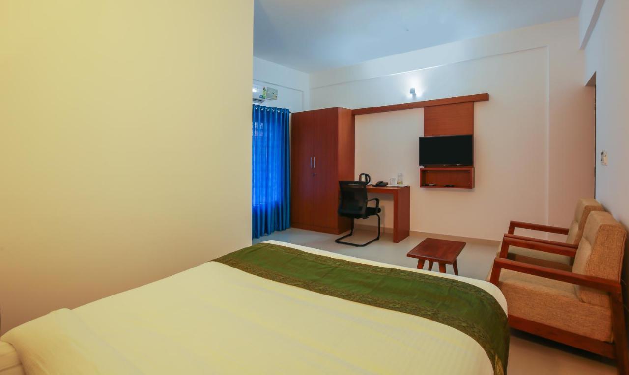 Phoenix Holidays Kochi Eksteriør bilde